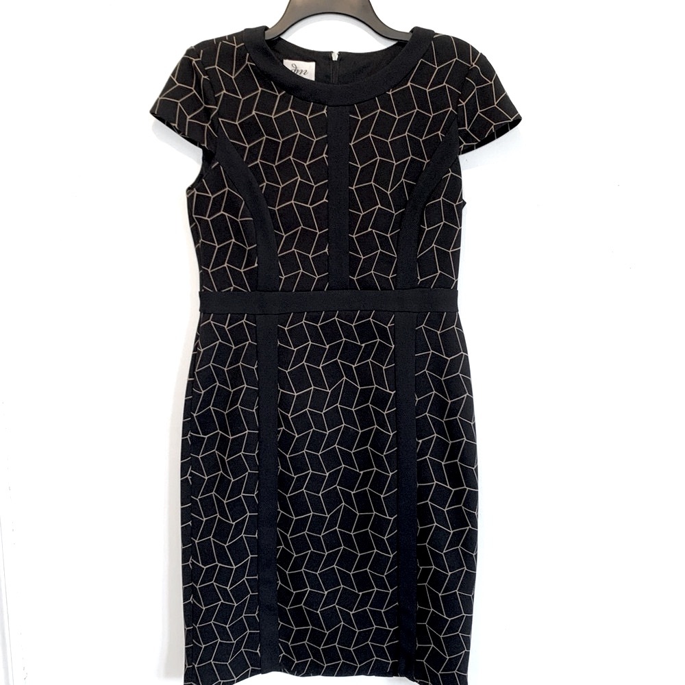 Donna Morgan Geo Cap Sleeve Sheath Dress